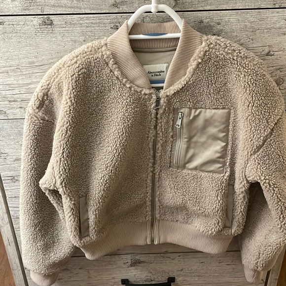 Abercrombie & Fitch Jackets & Coats Abercrombie Sherpa Bomber